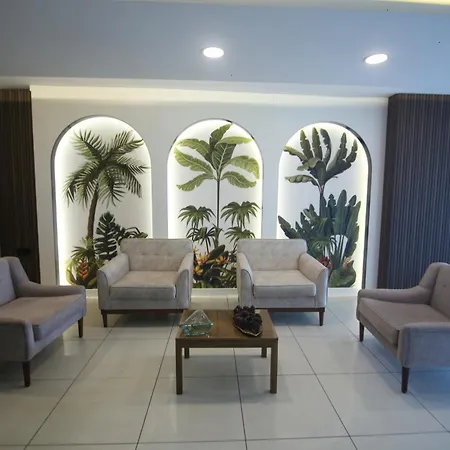 מלון Cevik Palace 2*