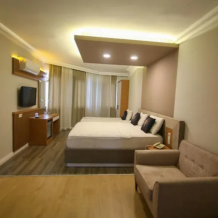 מלון Cevik Palace 2*