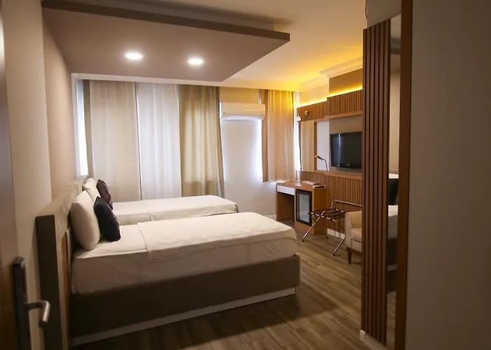 Cevik Palace Szálloda 2*