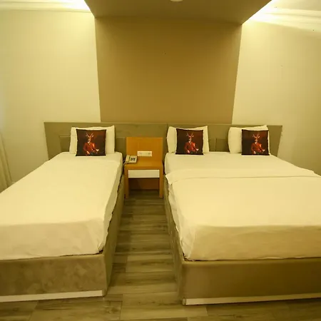 מלון Cevik Palace 2*