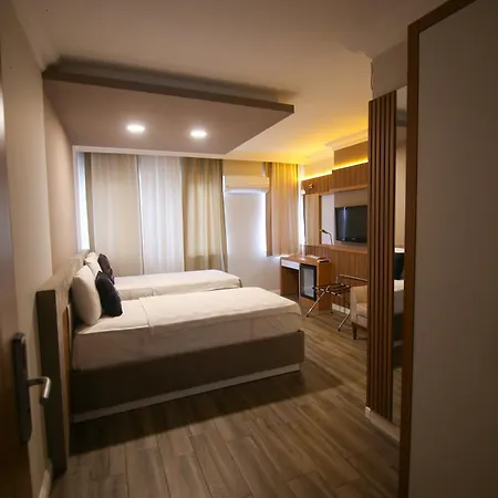 Cevik Palace מלון 2*