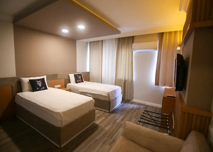 çevık Palace 2* Antália